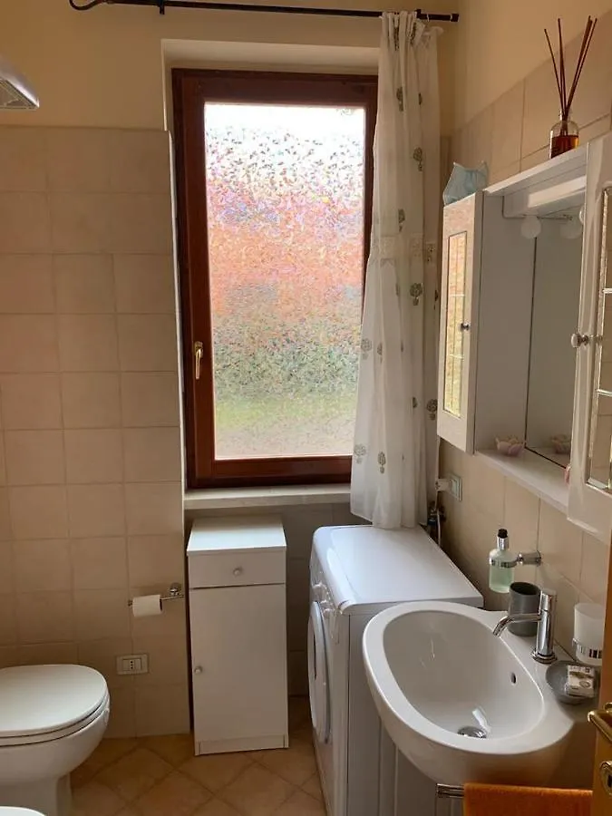 דירות סן פליס דל בנאקו Holiday House Boschette איטליה