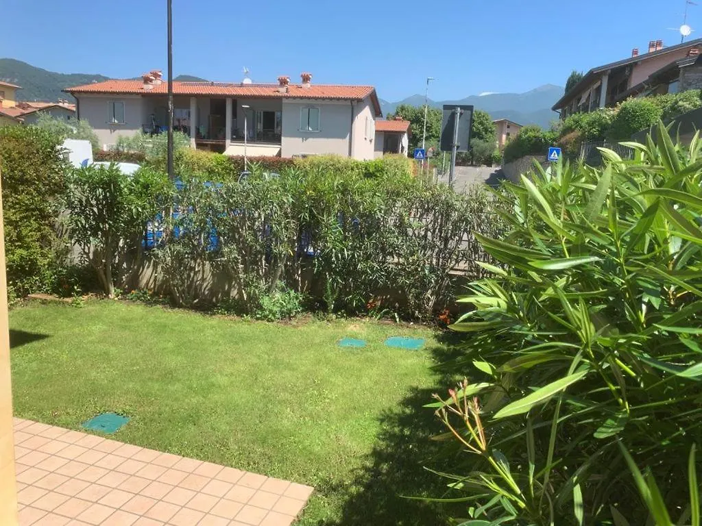 Holiday House Boschette Apartment San Felice del Benaco Italy